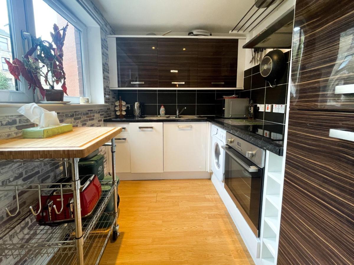Kelvingrove 2 Bedroom Apartment - Private Parking Glasgow Exterior photo
